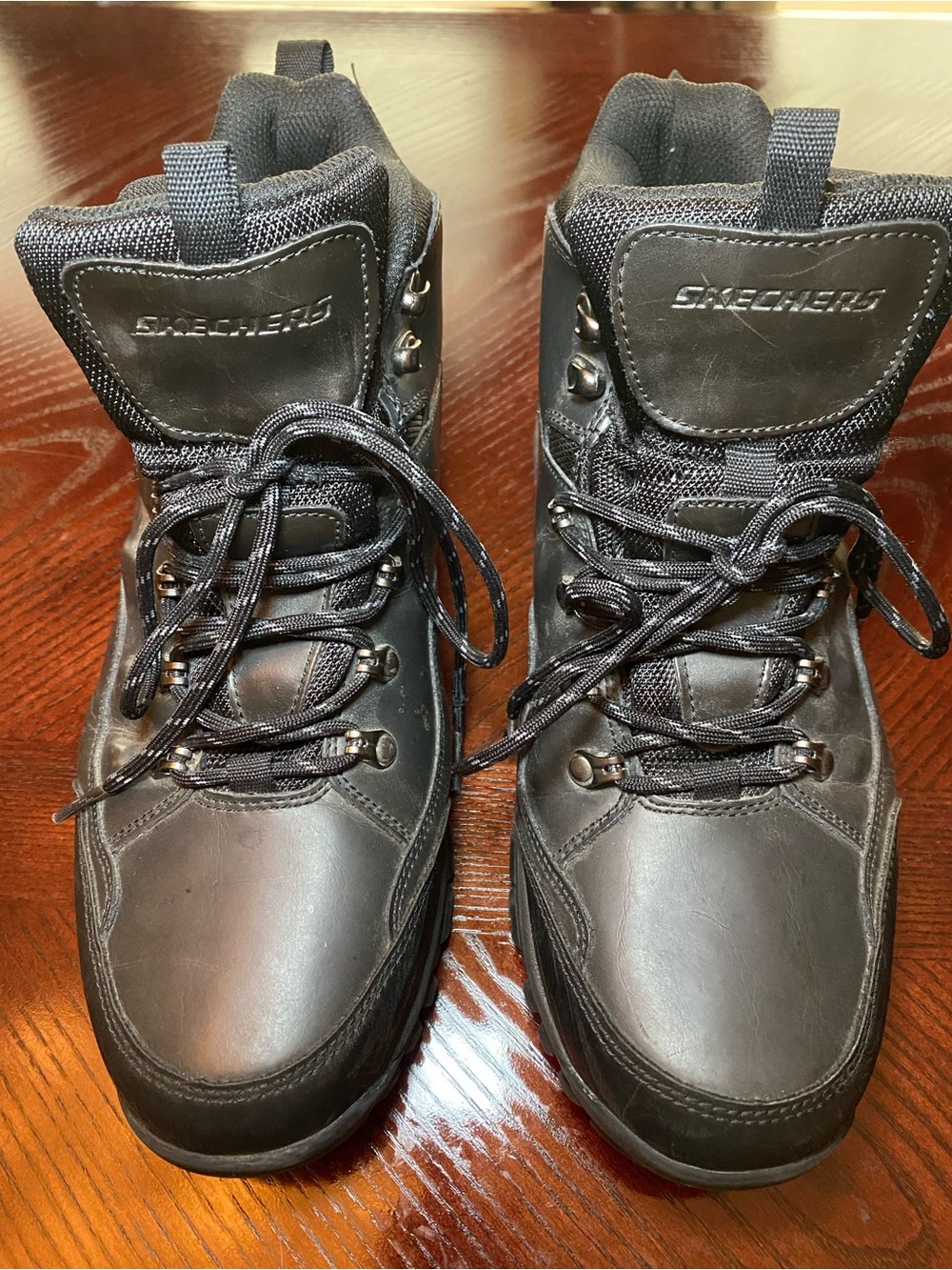 Skechers Men's Black Lace-Up Hiking Boots size 10.5